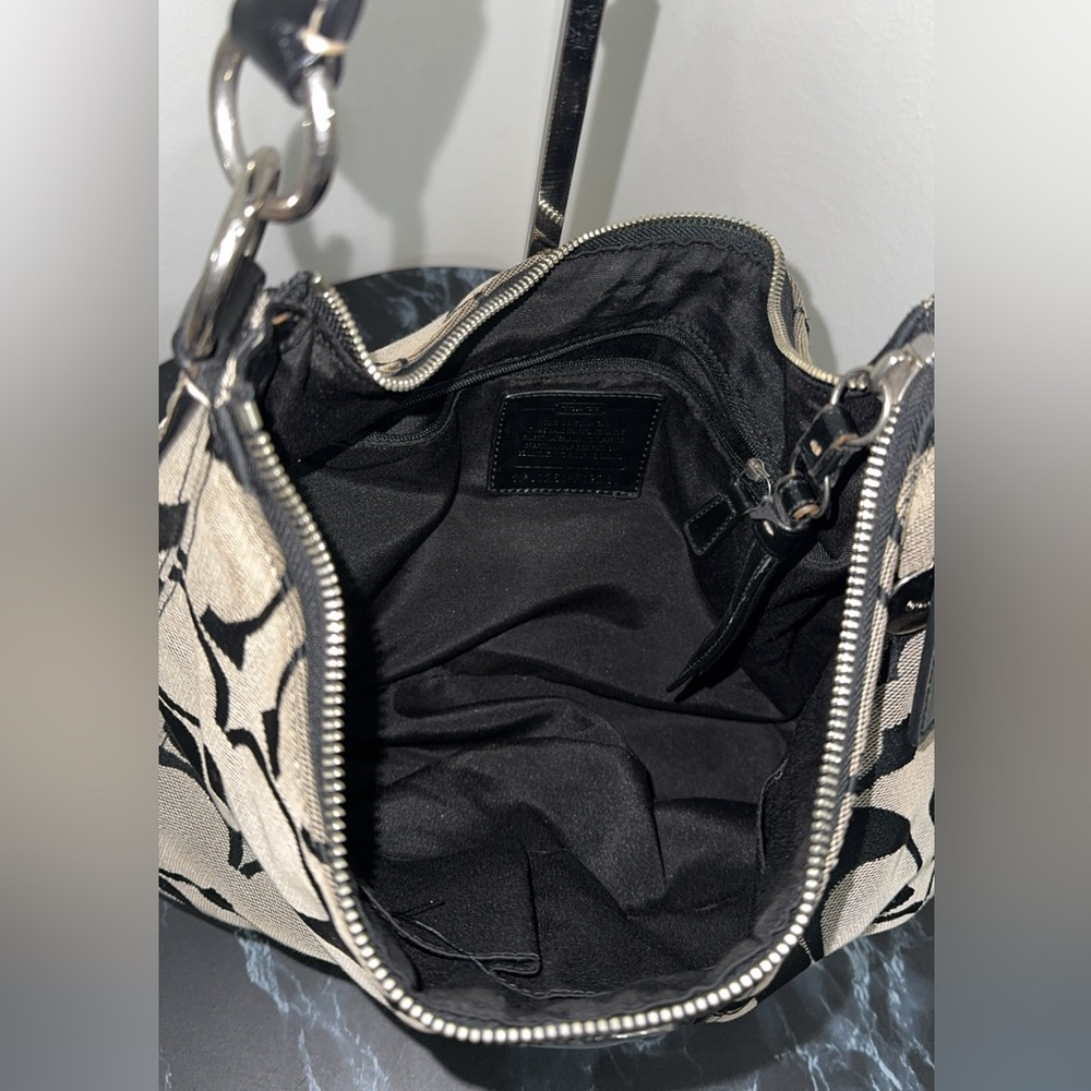 Signature Black and Gray Women's Bag - Picture 16 of 16